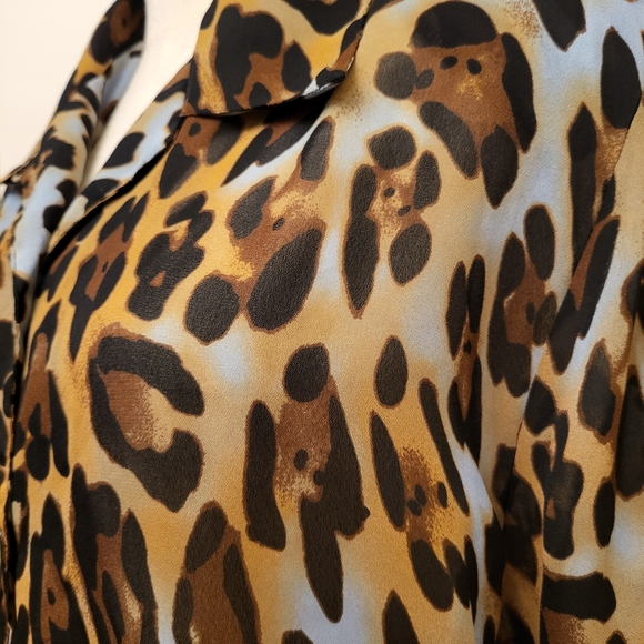 Cheetah Printed Blouse 😎! - Picture 5 of 8